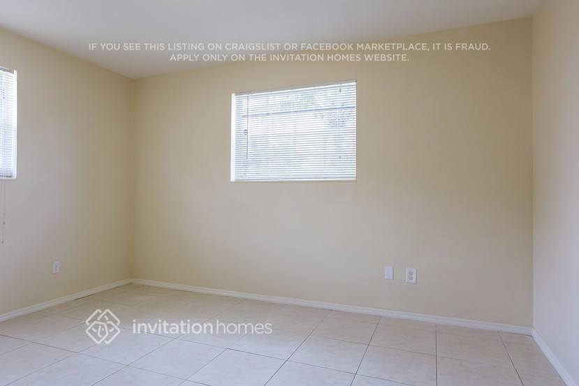 Building Photo - 3101 SW 37th Terrace