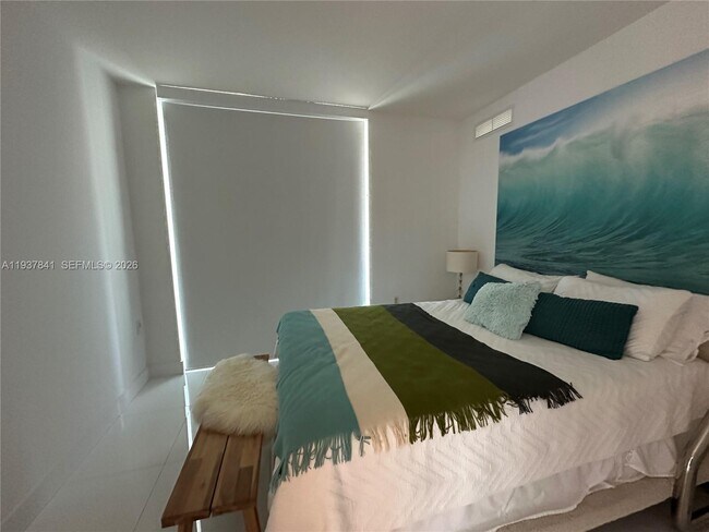 Building Photo - 150 Sunny Isles Blvd