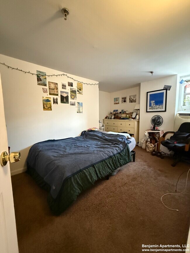 Building Photo - 168 Northampton St