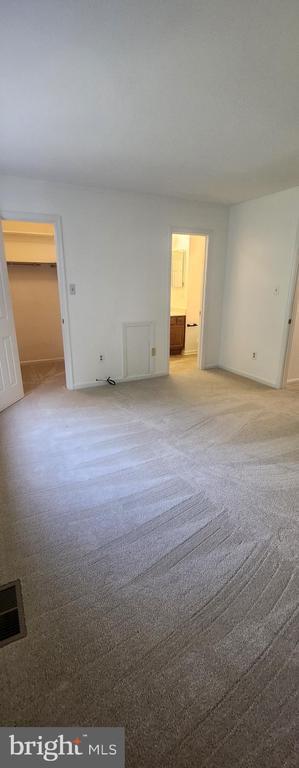 Building Photo - 3955 Pepperidge Ct