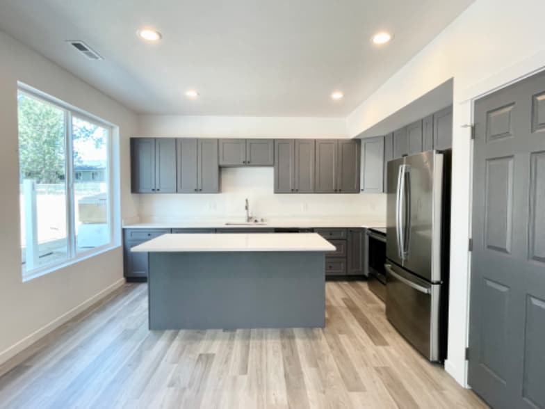 Building Photo - 12817 N Jaydee Ln