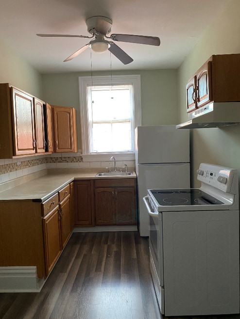 Building Photo - 517 3rd Ave