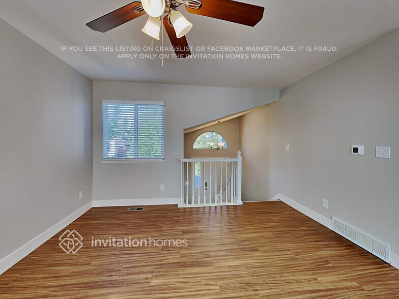 Building Photo - 5785 Grapevine Dr