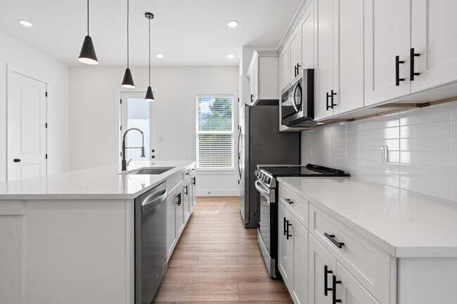 Building Photo - 9437 Pembrook St