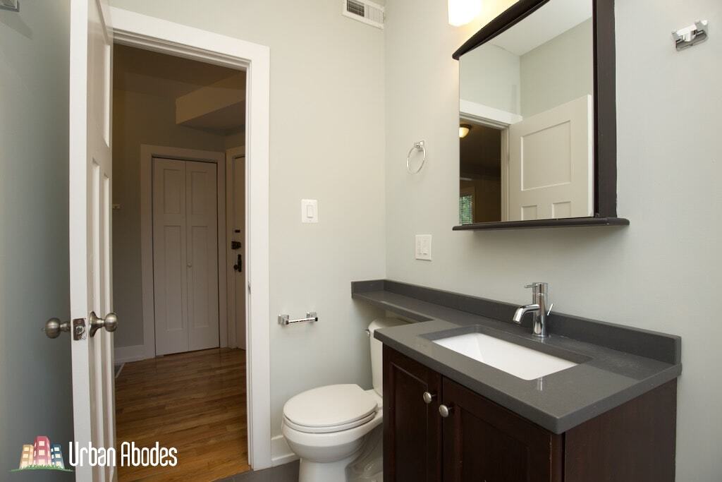 Building Photo - 3908 N Janssen Ave