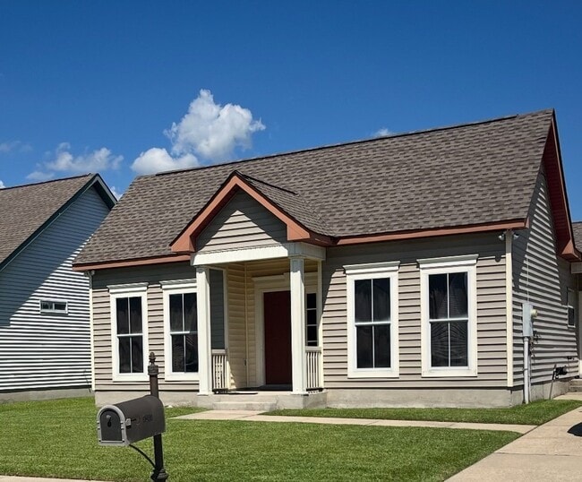 Building Photo - 5245 Savannah Ln