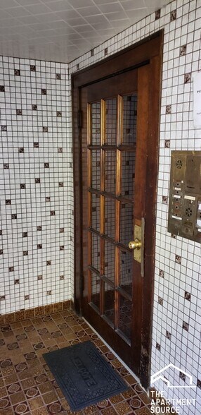 Building Photo - 4512 N Laporte Ave