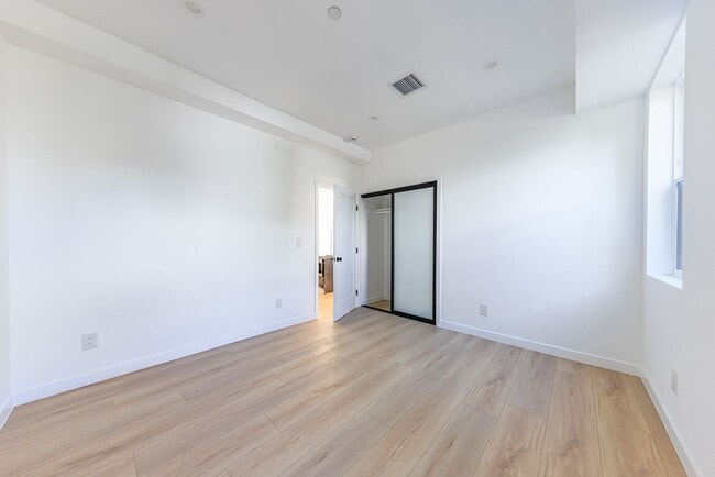 Building Photo - 1954 Purdue Ave