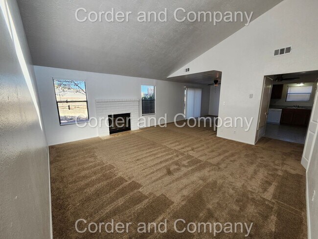 Building Photo - COMING SOON Nice 3 Bedroom, 1 3/4 Bathroom, 2 Car Garage and 1,452 Sq Ft. Home in Western Hills, ...