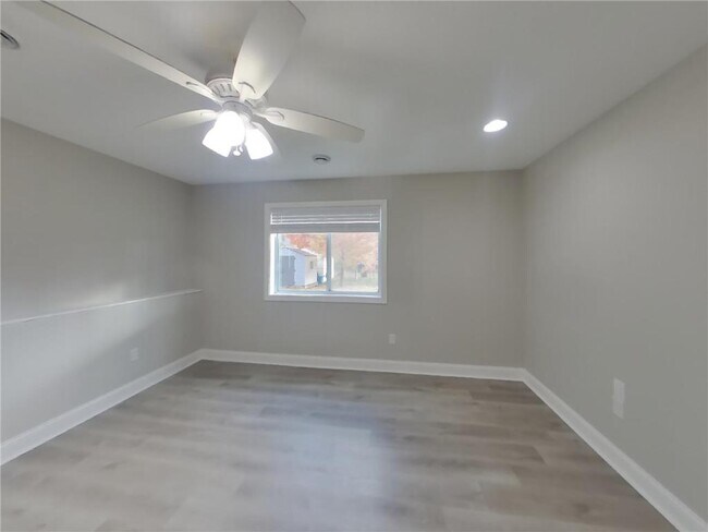 Building Photo - 7326 Lander Ave NE