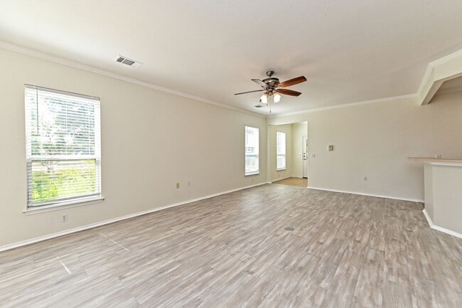 Building Photo - 111 Nassau Cir