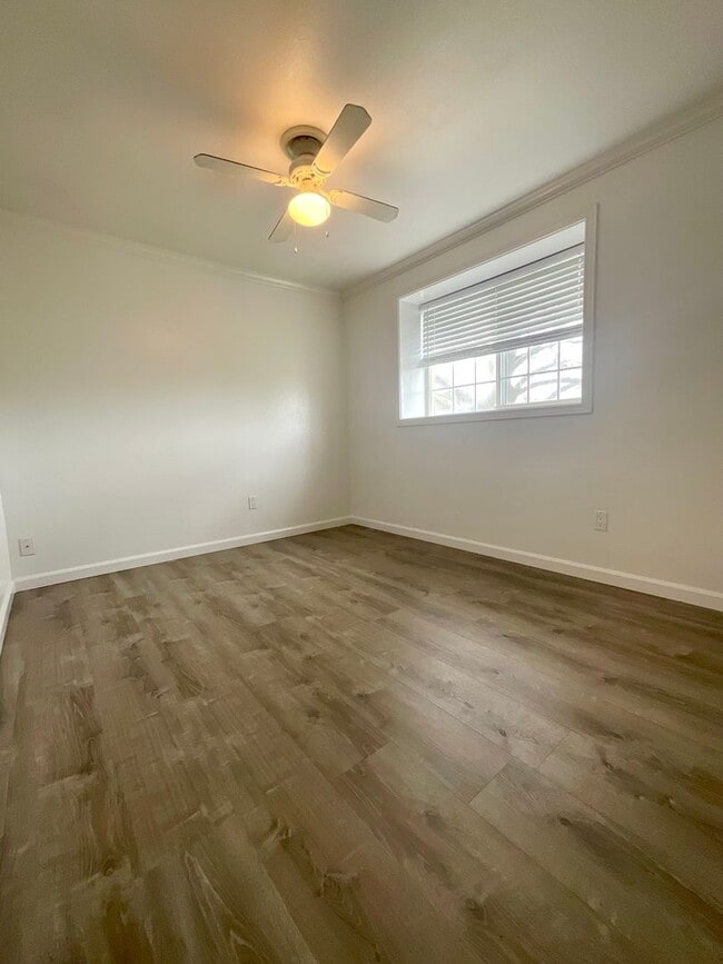 Building Photo - Charming 3 Bedroom Rambler! ~Close to Elementary School~