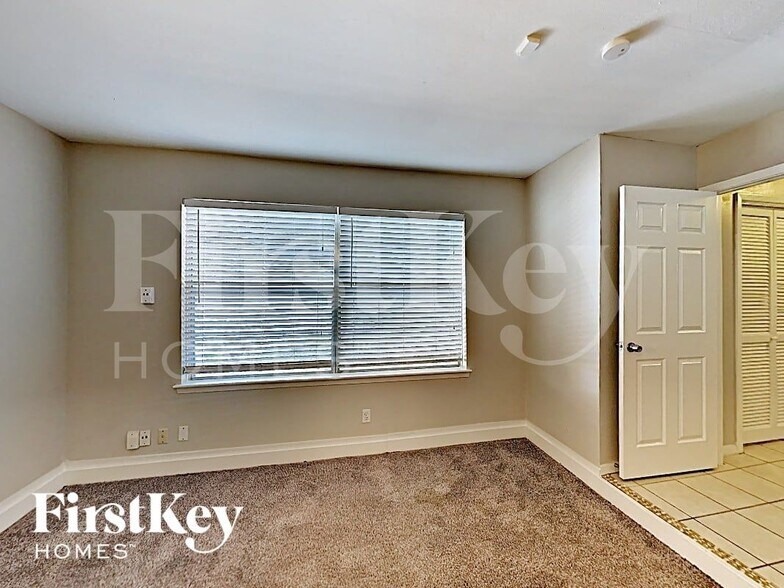 Building Photo - 6610 Rowell Ct