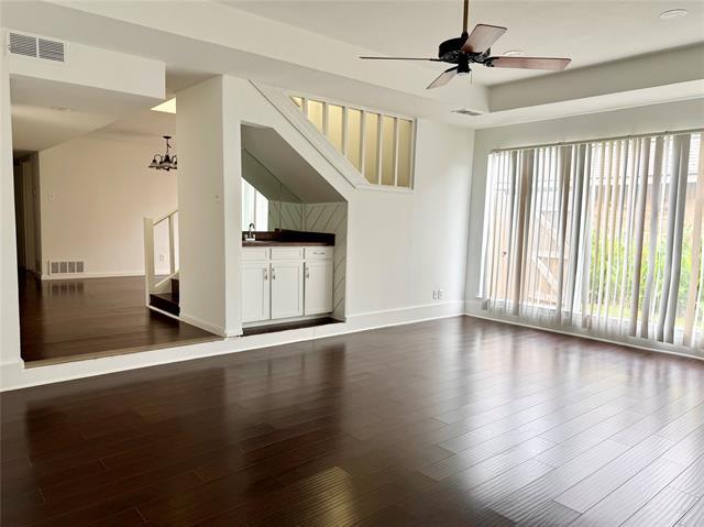 Building Photo - 3100 Townbluff Dr