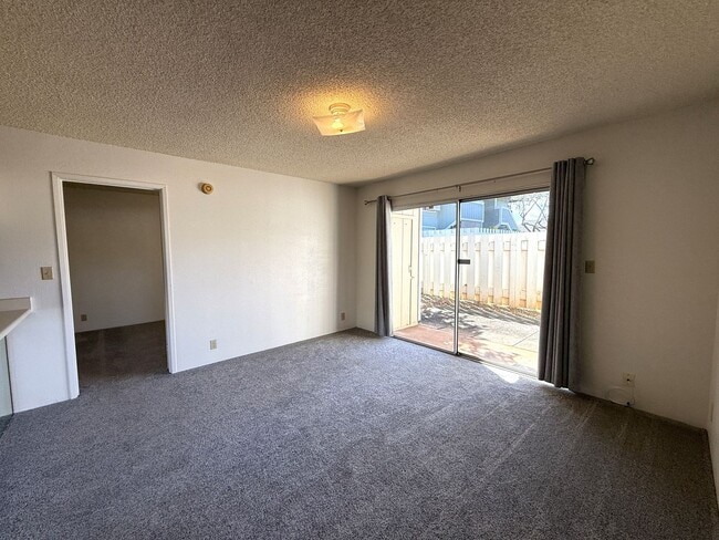 Building Photo - 94-1097 Paawalu St. #U4 - Hikino