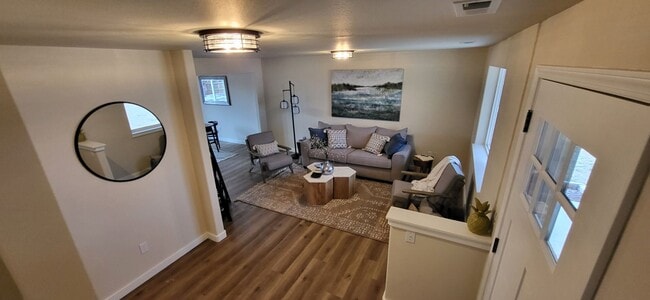 Building Photo - 3115 SW Metolius Ave