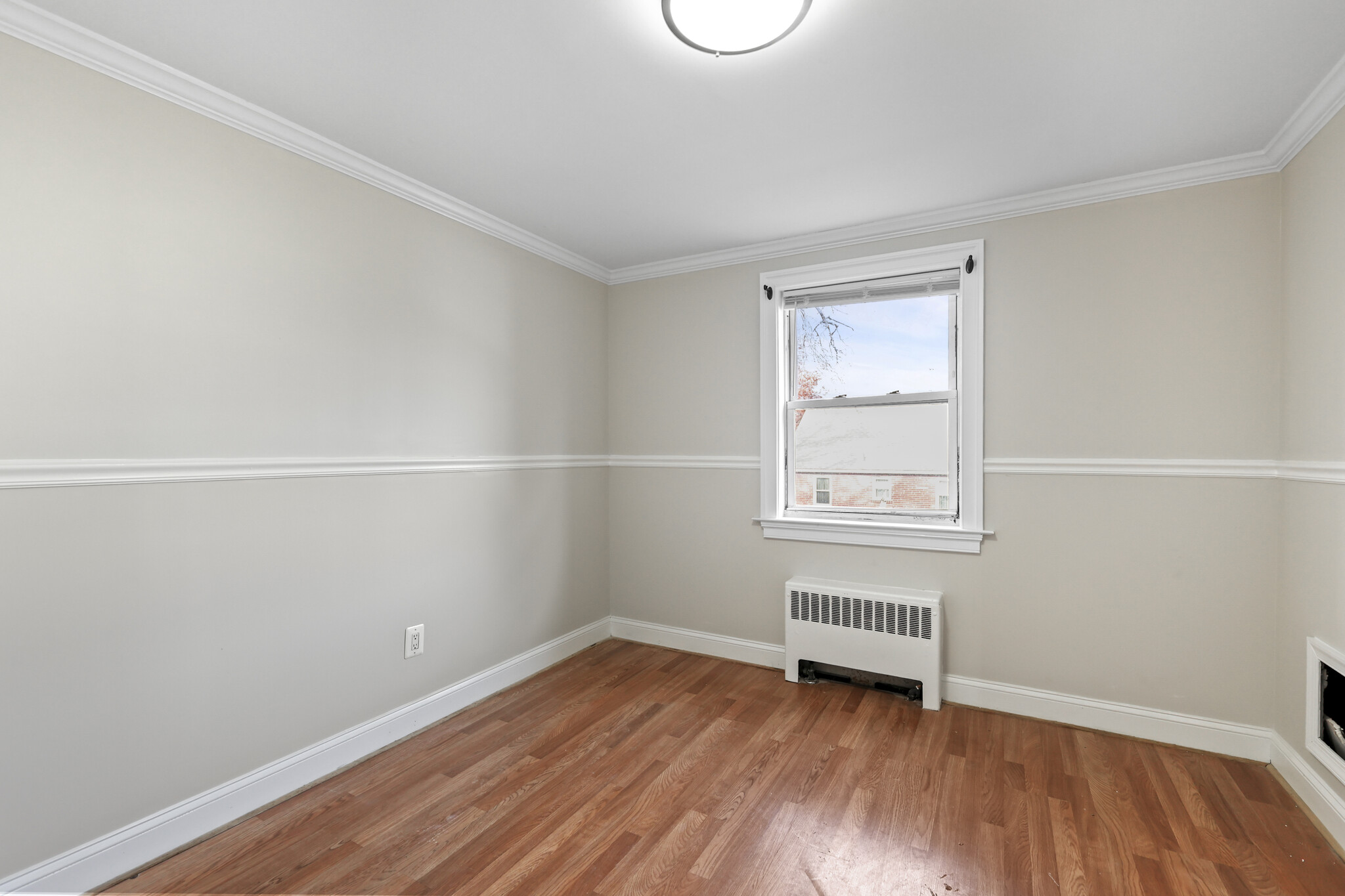 Building Photo - 2809 16th Rd S