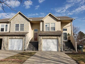 Building Photo - Beautiful Gardner Townhome-Available in MAY!!