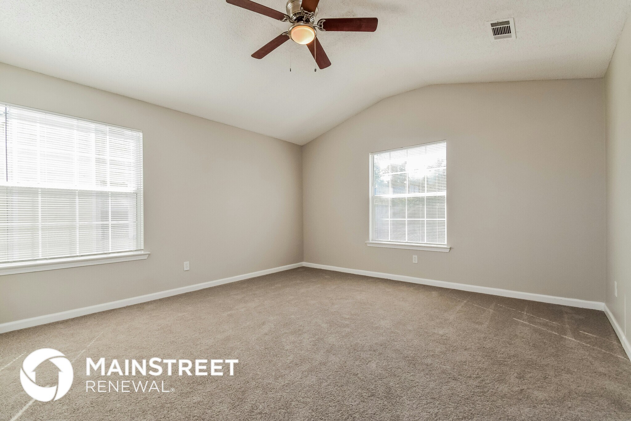 Building Photo - 497 Eagles Crossing Cir