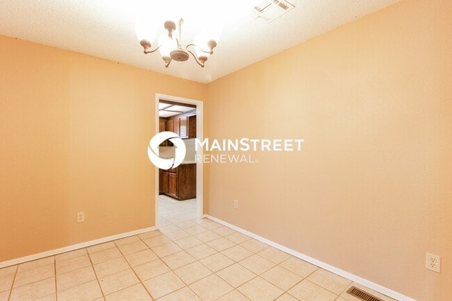 Building Photo - 3 Bedroom Pet-Friendly Home in Oklahoma City, OK with Main Street Renewal