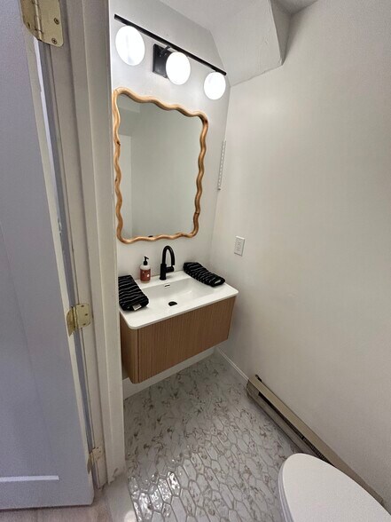 Building Photo - 15 Samuel Dr