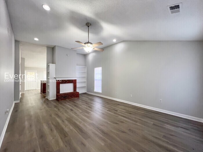 Building Photo - 1208 W E Ross Pkwy