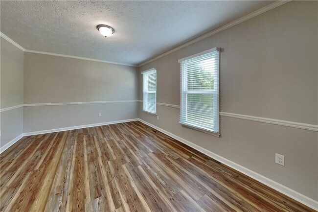 Building Photo - 6839 Woodcreek Ln