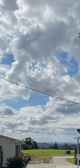 Building Photo - 4833A Proctor Rd