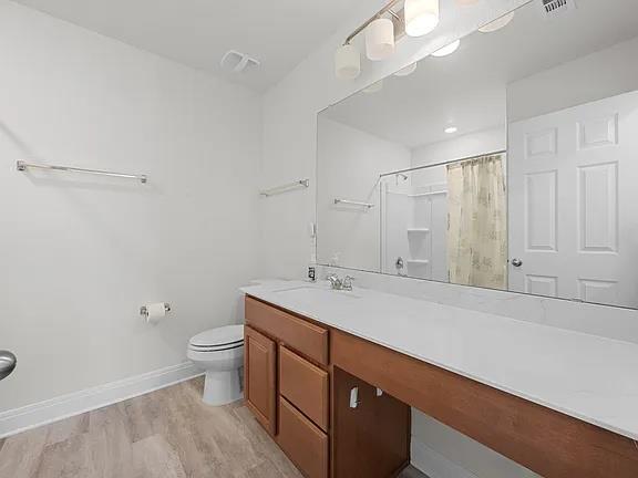 Building Photo - 528 Ayinger Ln