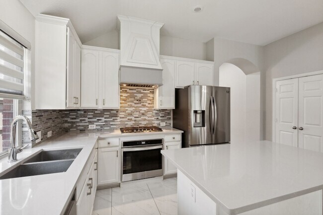 Building Photo - 8002 Wilmington Dr
