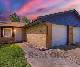 Building Photo - 7500 NW 113th Pl