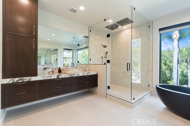 Building Photo - 17437 Oak Creek Ct