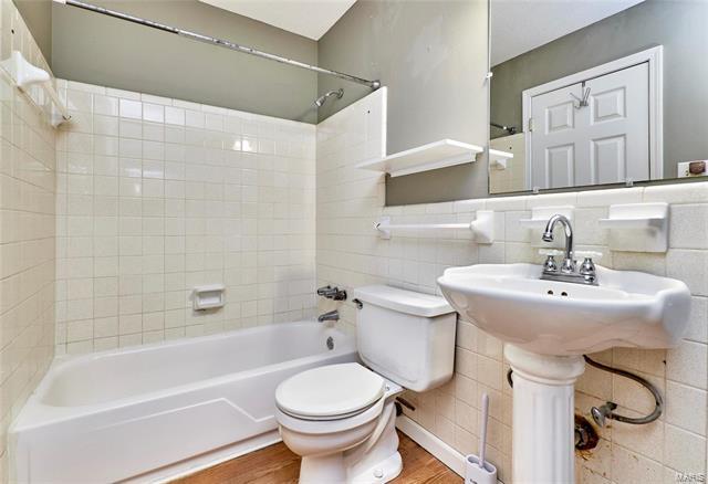 Building Photo - 708 Whitewillow Ln
