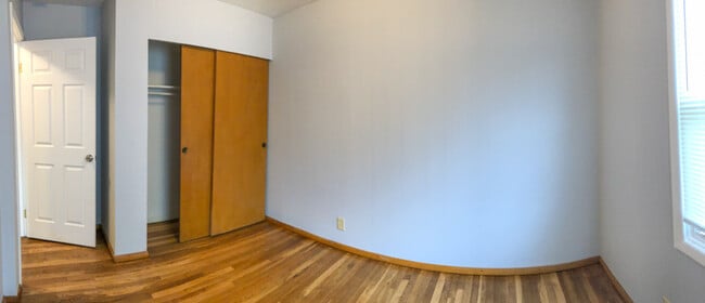 Building Photo - 12160 Bennington Pl