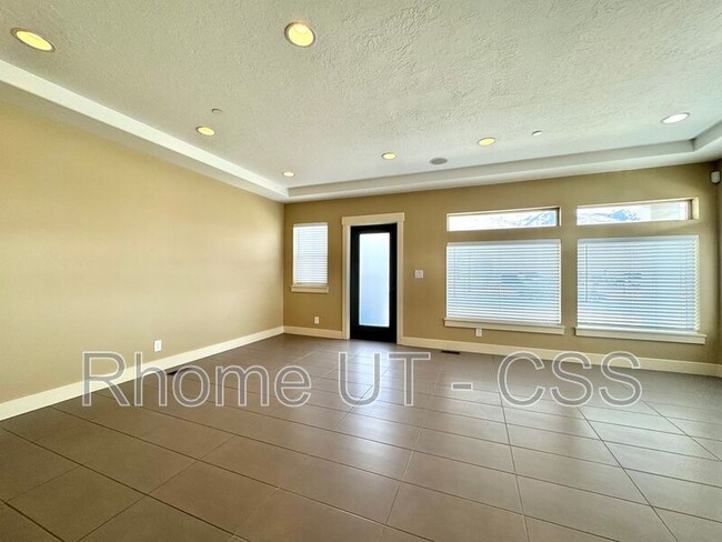 Building Photo - 18 N 1100 W