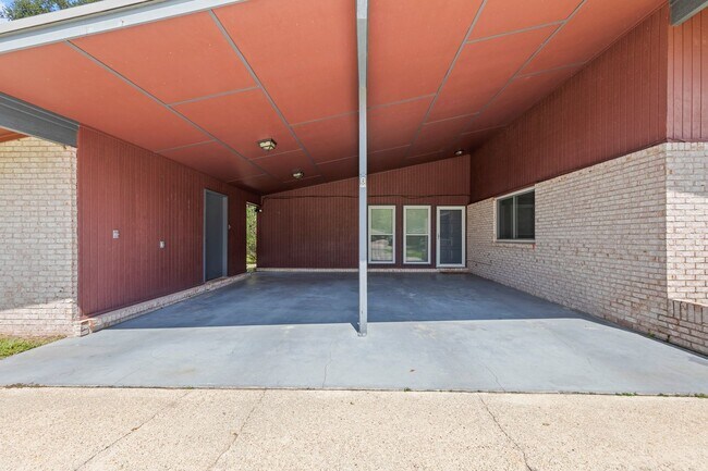 Building Photo - 3 Bedroom in the Heart of Niceville!