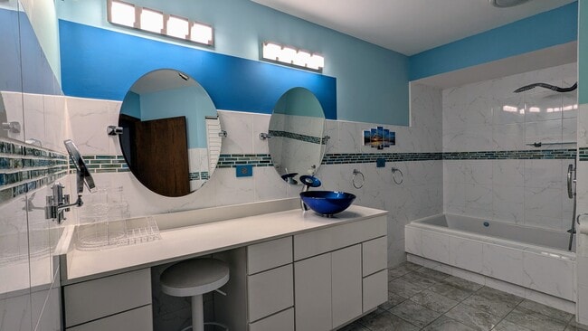 Building Photo - 1799 Monterey Ct