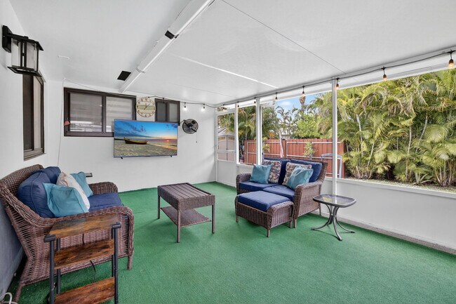 Building Photo - 407 SE 5th St