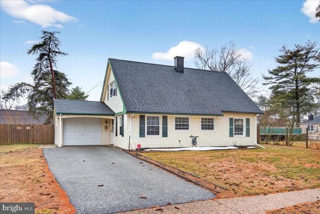 Building Photo - 6 Sherwood Ln