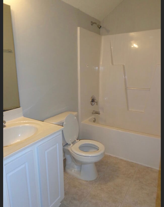 Building Photo - 1788 Benelli St