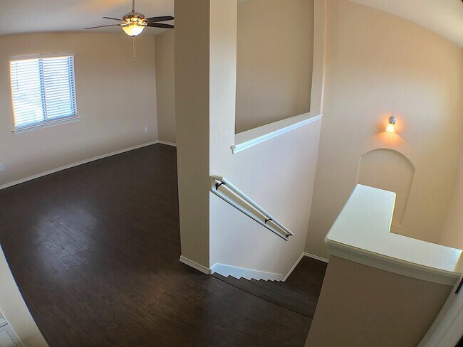 Building Photo - Mesquite Hills 3bed/2.5bath plus Loft REFR...