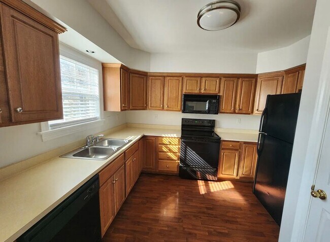 Building Photo - 4200 Blue Teal Pl