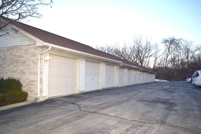 Building Photo - 800 Madison St