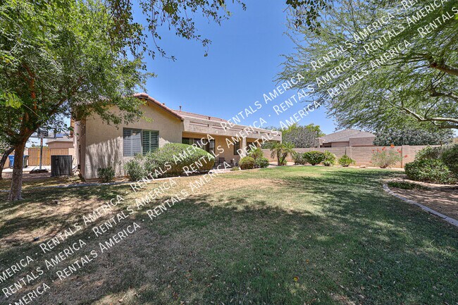 Building Photo - 4307 W Hopi Trail