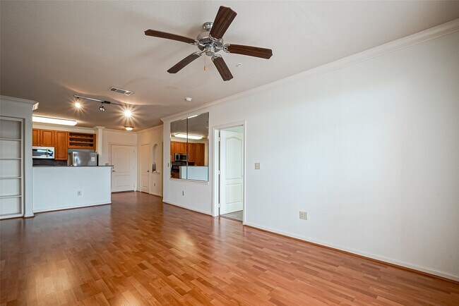 Building Photo - 1711 Old Spanish Trl