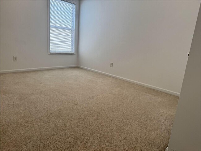 Building Photo - 2326 Worrall Hill Dr
