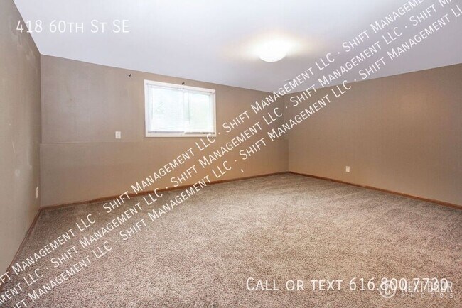 Building Photo - 418 60th St SE
