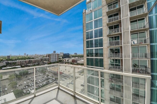 Building Photo - 4521 San Felipe St