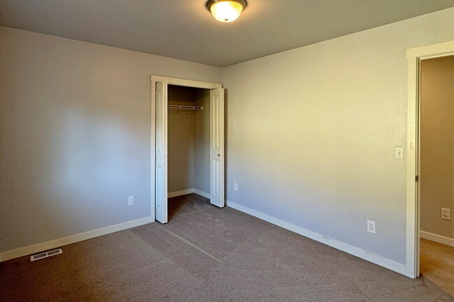 Building Photo - 21012 33rd Pl W