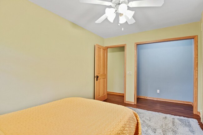 Building Photo - 1889 Paddock Pl